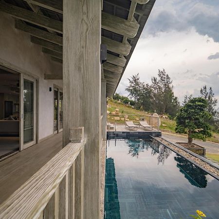 Crown Retreat Quy Nhon Resort Exteriör bild