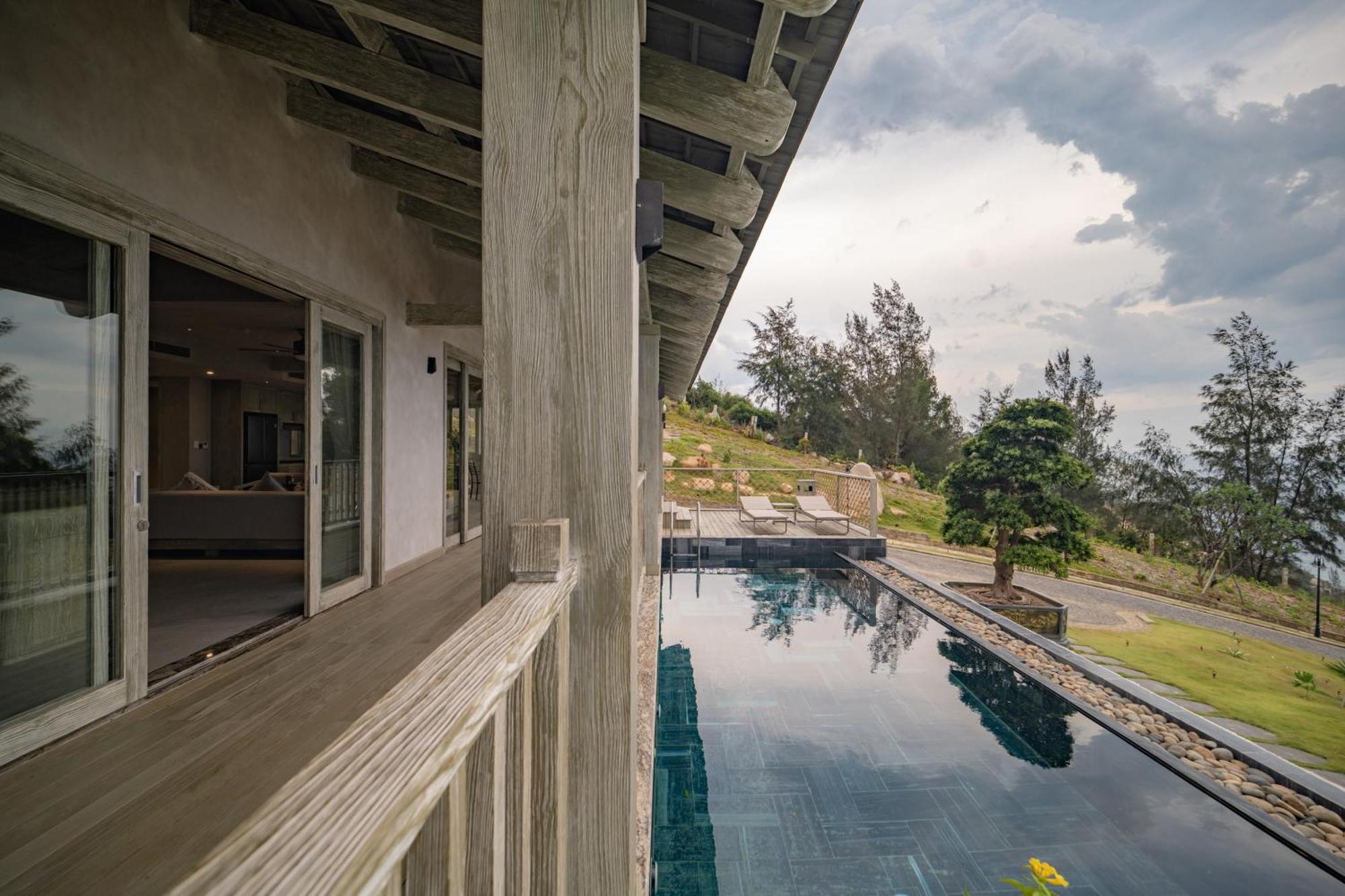 Crown Retreat Quy Nhon Resort Exteriör bild
